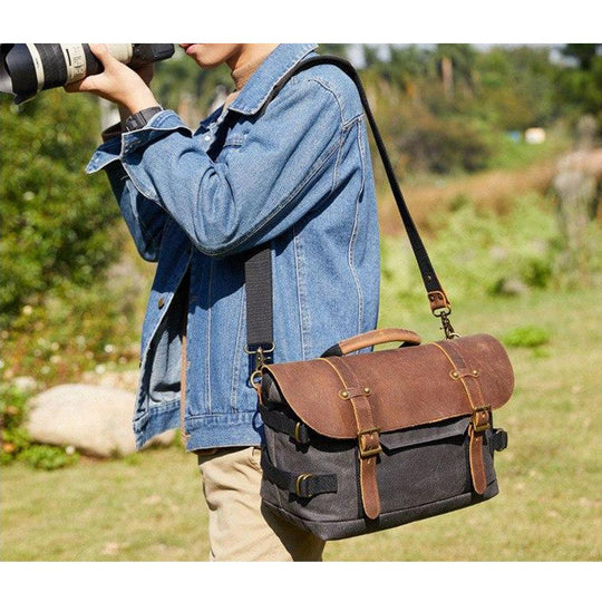 Camera Messenger Bag | TALLIN